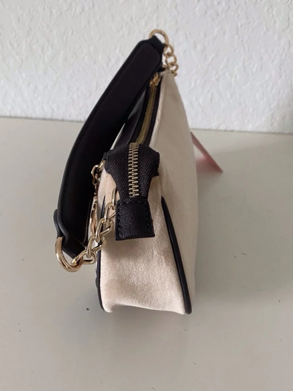 Juicy Couture Juicy Renaissance‎ Shoulder Bag In Buff Beige W/Charm Crown Velvet